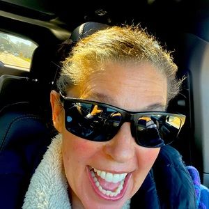 Meet your Posher, Laura